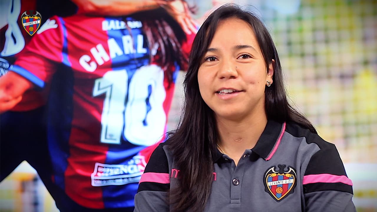 Charlyn Corral sigue en Levante "para cumplir su sueño de ser campeona"
