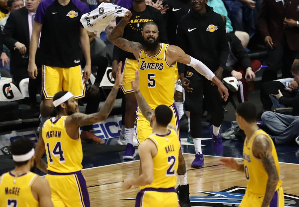 <b>6) Los Angeles Lakers</b>. +1600