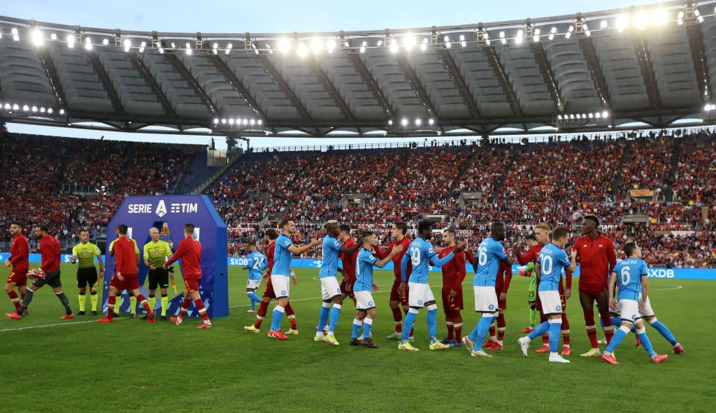 Sin goles termina el encuentro entre la Roma y el Napoli durante la novena Jornada en la Serie A. El mexicano 'Chucky' Lozano ingresó hasta el minuto 70' del partido y su equipo sigue siendo lider de la tabla.