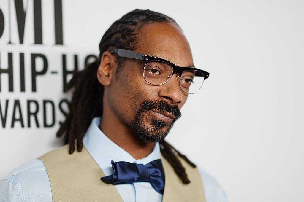 Snoop Dogg cree que es hora de un cambio fundamental y radical.