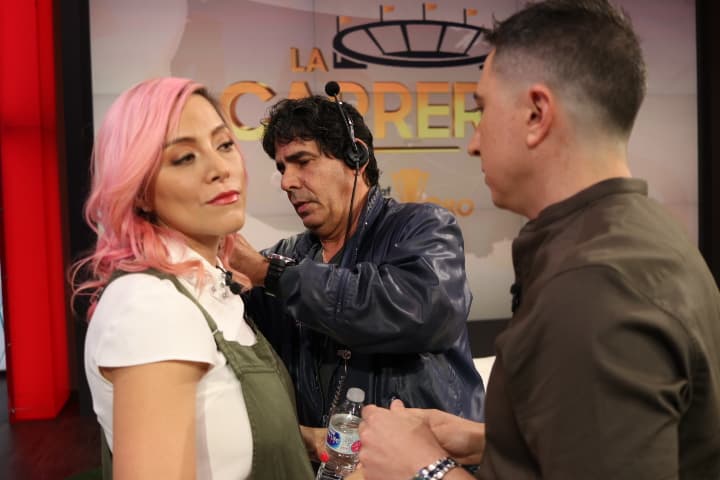 Este lunes dio inicio en Univision la Carrera Copa Oro que entregará a los ganadores un viaje a seguir el torneo de la Concacaf en los Estados Unidos. Sus participantes pasaron por el set.