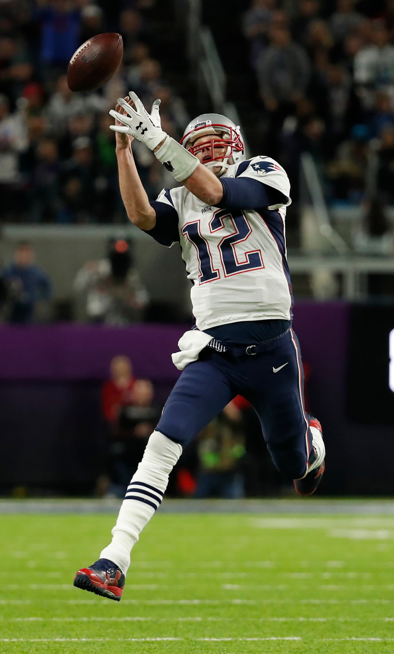 Super Bowl LII - Estadísticas al medio tiempo: Danny Amendola tiene 75 yardas en 3 recepciones aunque no ha podido ver las diagonales hasta ahora.
