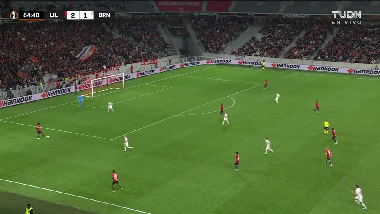 ¡TIRO ATAJADO! disparo por Matias Fernandez-Pardo.