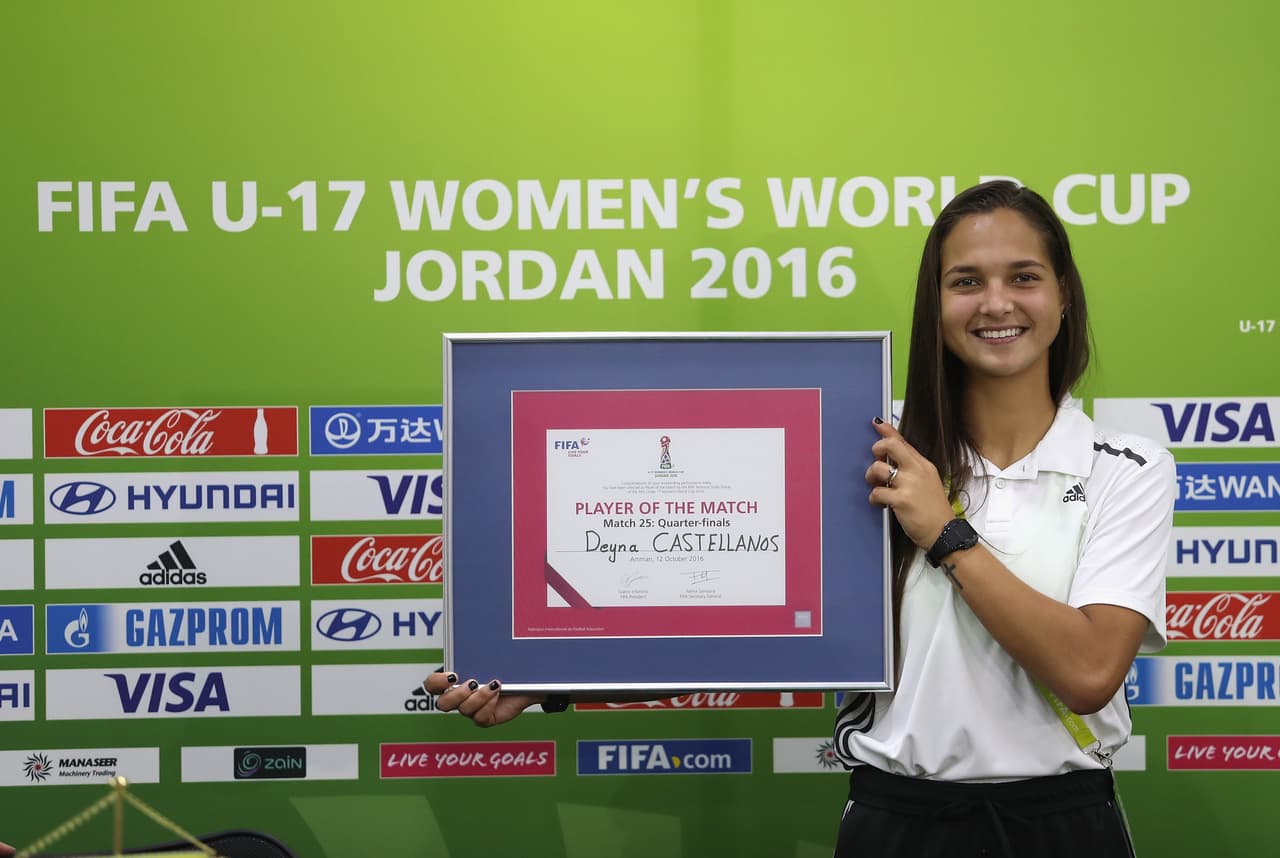 Castellanos recibió por segunda vez la condecoración como la mejor jugadora del torneo y ahora comparte la cabeza de la tabla de goleadores con la española Lorena Navarro tras cinco goles anotados.
