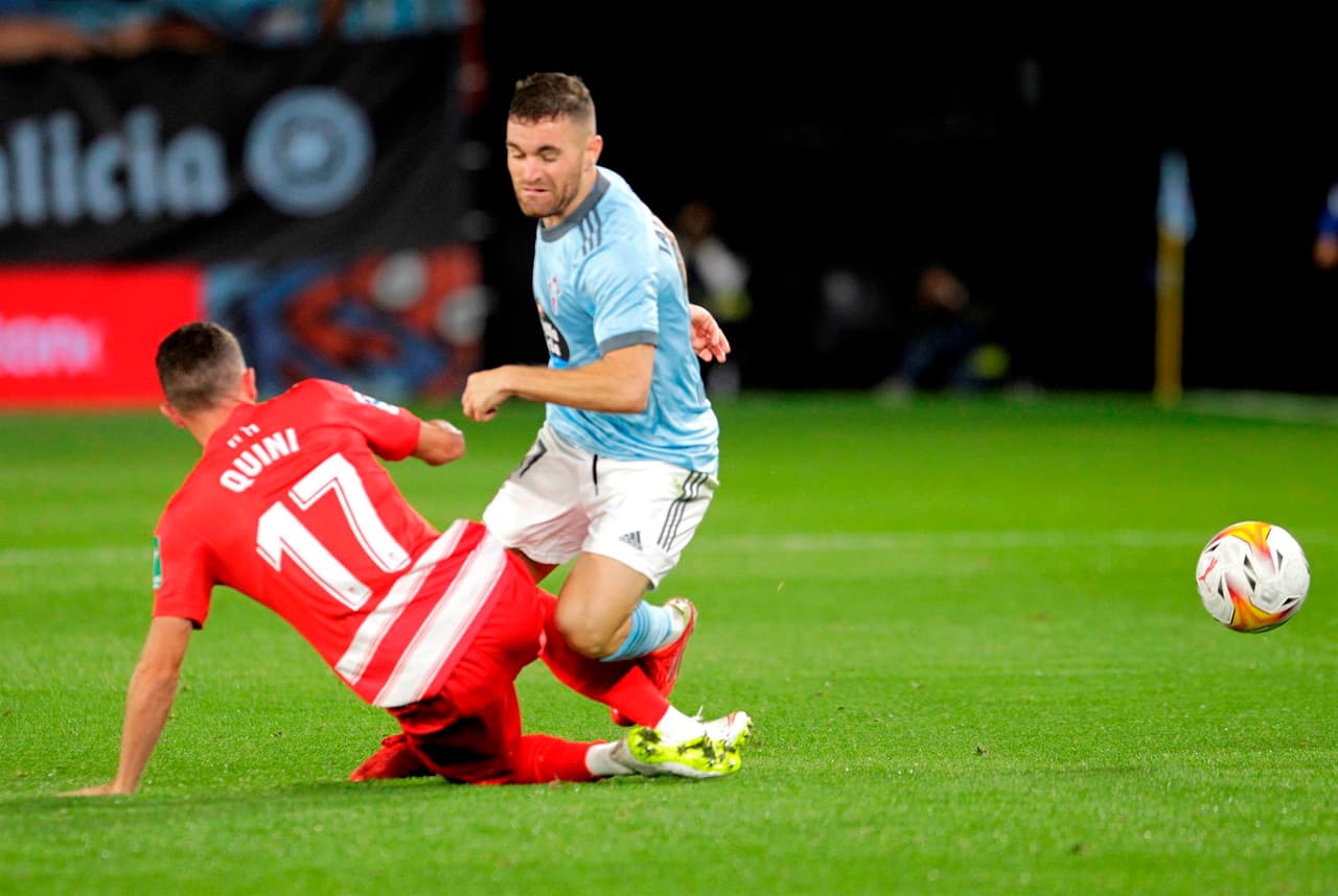Celta de Vigo salva el partido al minuto 90+4' gracias al gol de Denis Suárez ante Granada al cierre de la séptima Jornada en La Liga. Iago Aspas tuvo la oportunidad en un penalti de poner a los celestes arriba en el marcador, pero Maximiano adivina el tiro y, posteriormente sale lesionado: el mexicano Nestor Araújo jugó 86' minutos del encuentro.