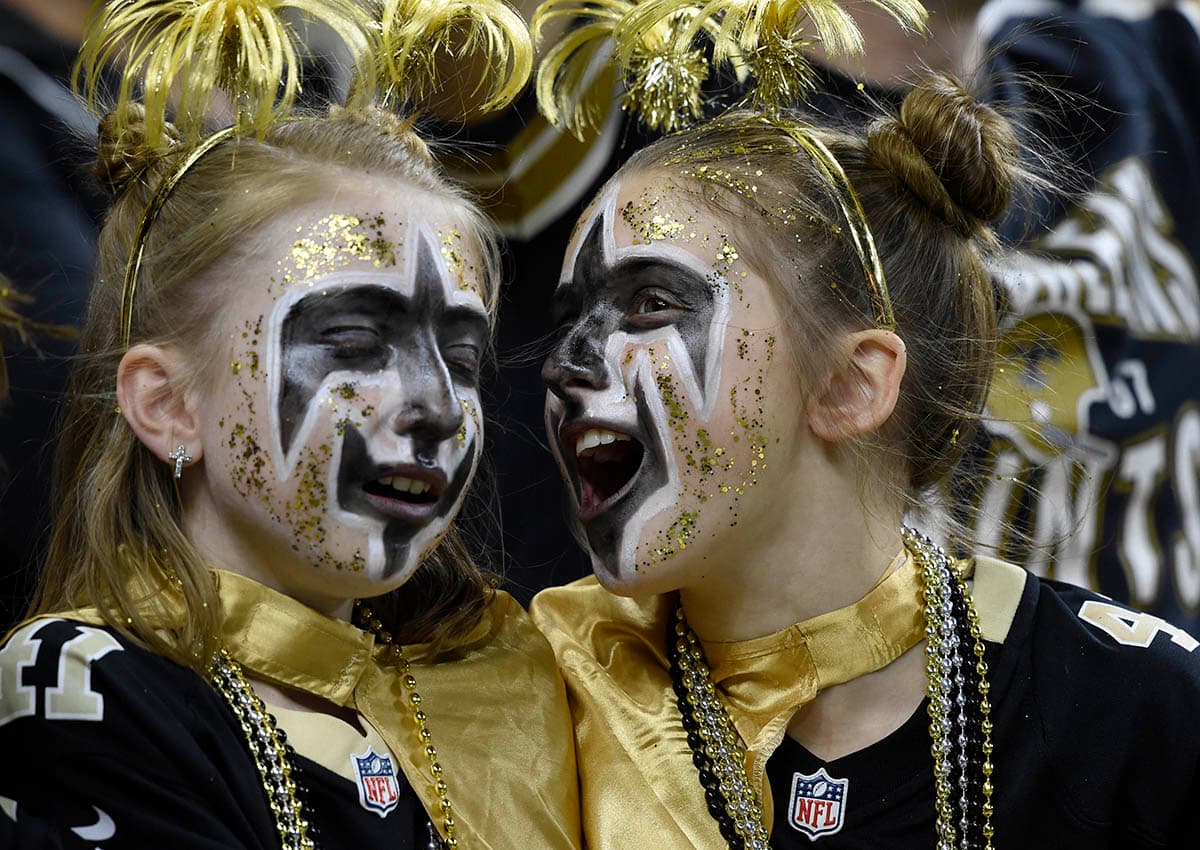 En el Superdome se vivió la fiesta del juego entre Rams y Saints.