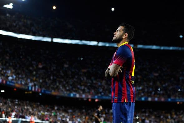 Un brasileño levantó la voz, Dani Alves, jugador del Barcelona F.C, se unió al clamor de distintas personalidades y tuiteó a través de su cuenta oficial ‏@DaniAlvesD2 "SE'OR, oramos por #Venezuela que Tu presencia esté en cada rincón de esta nación, que te lleva en su corazón. Trae la PAZ." Amén".