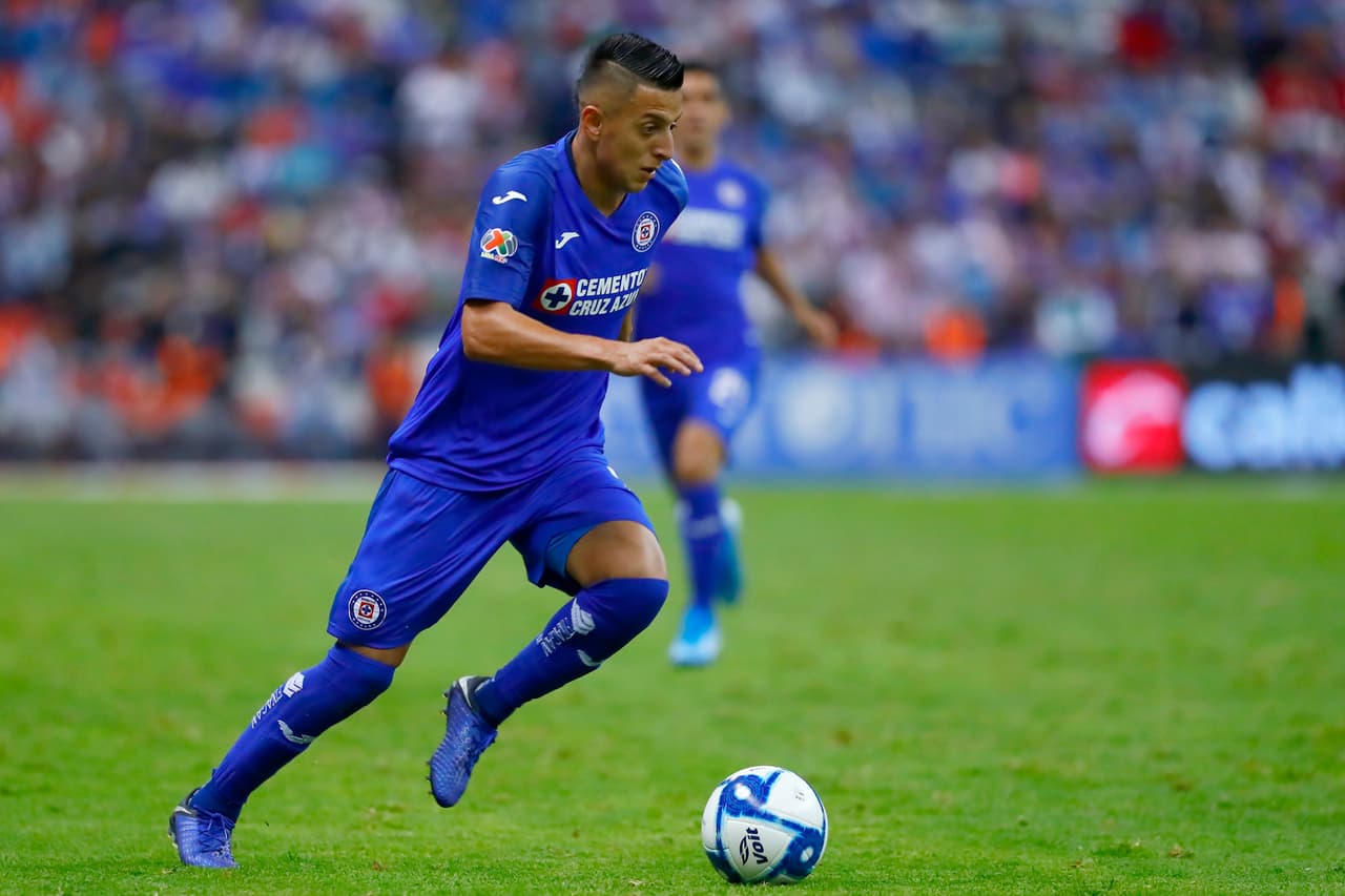 Roberto 'Piojo' Alvarado mantiene buen nivel con el conjunto celeste y con 20 años es el elemento más joven en la convocatoria del Tata Martino.