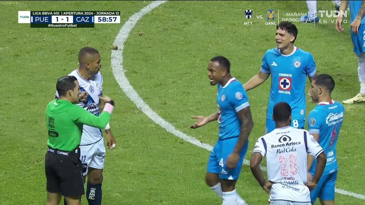 ¡TIRO ATAJADO! disparo por Brayan Angulo.