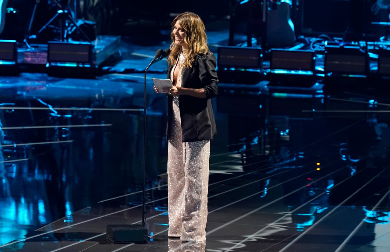 Mejor álbum cantautor | ‘Mesa para dos’ Kany García.