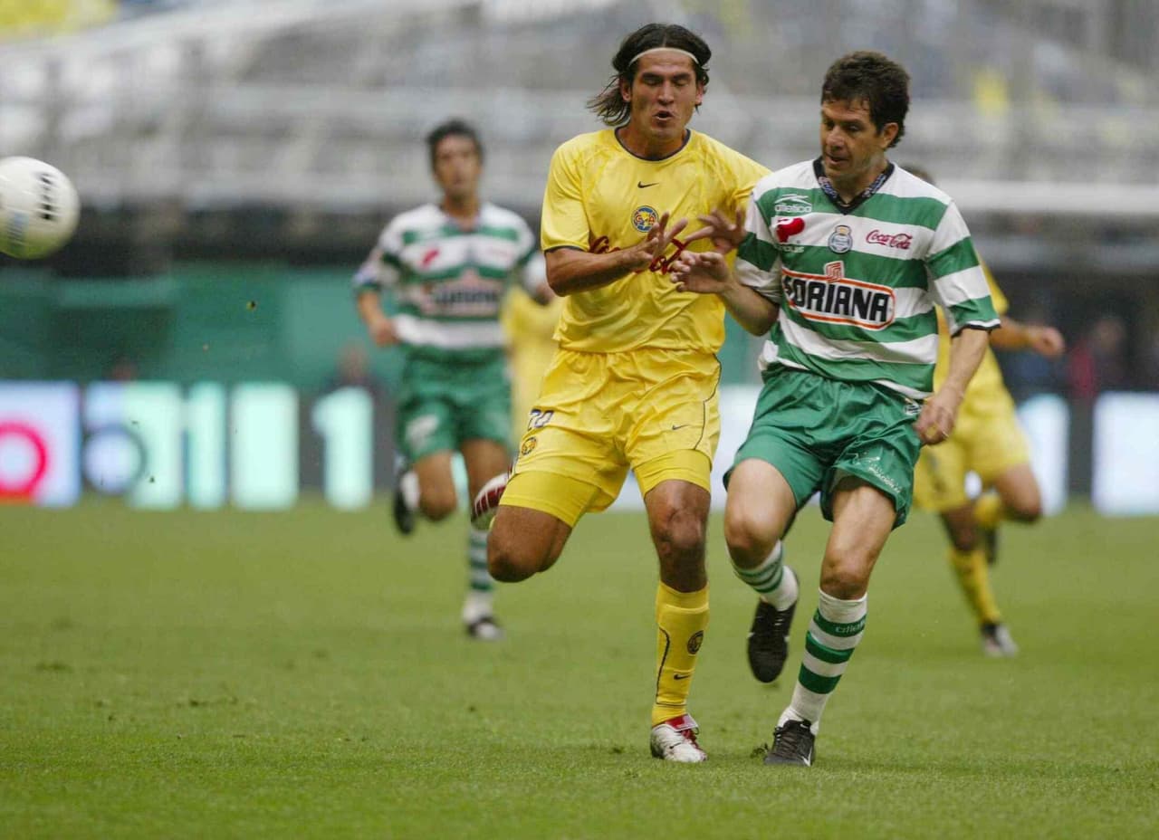 La peor falla fue de Moctezuma Serrato solo y a portería abierta: martilleó su remate con la cabeza en demasía y el rebote salió fuera.