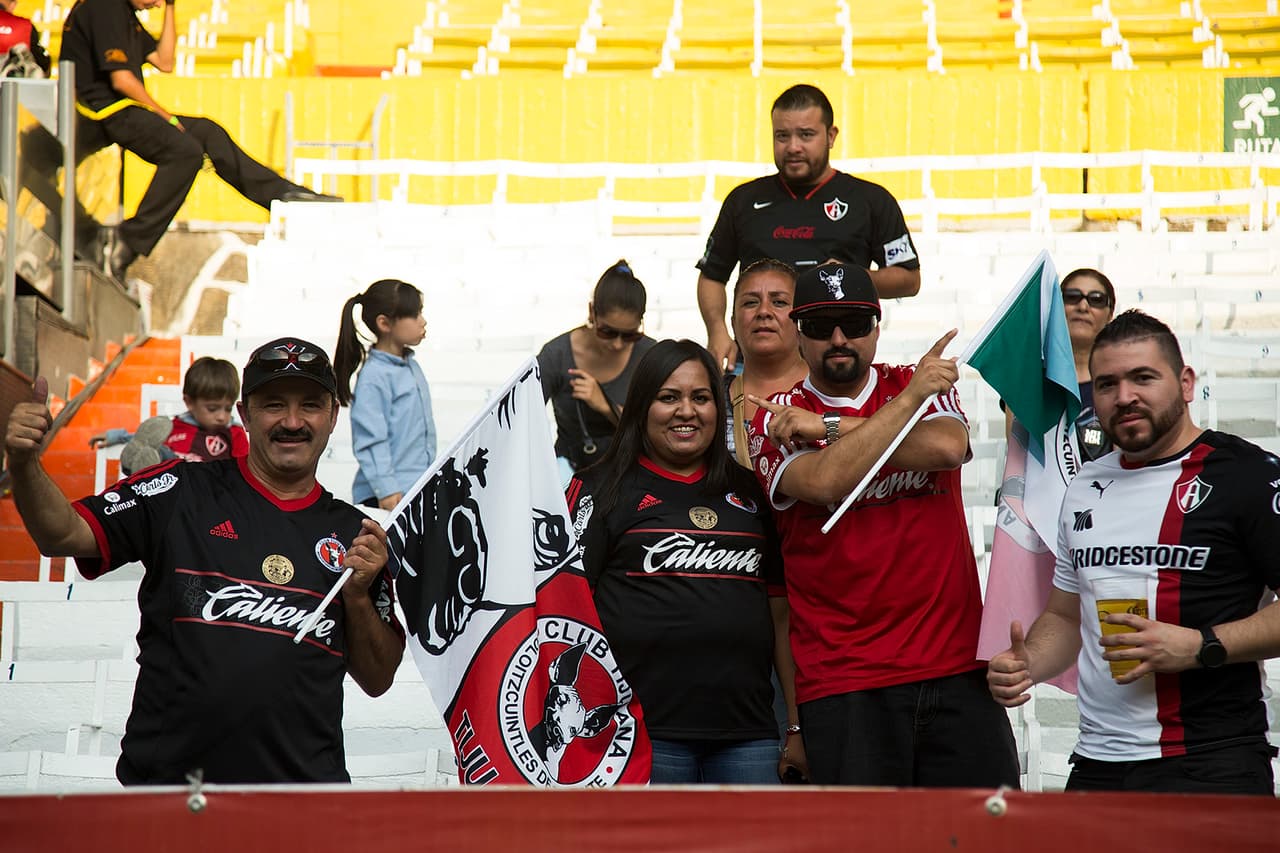 Así se vivió el colorido de la afición en la Jornada 17 del Clausura 2016, con los seguidores a lo largo de los estadios de la Liga MX