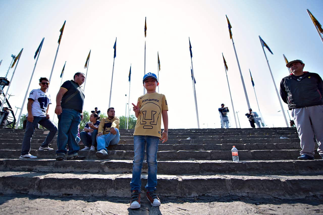 Así se vivió el colorido de la afición en la Jornada 17 del Clausura 2016, con los seguidores a lo largo de los estadios de la Liga MX