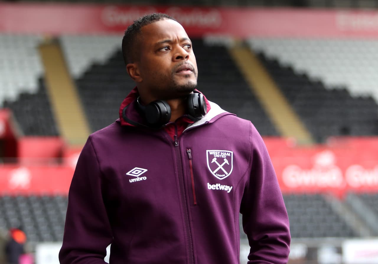 Lateral: Patrice Evra (de Marsella al West Ham United)