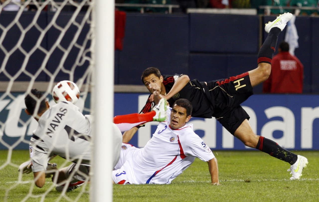 Navas jugó la Copa Oro 2011 con Costa Rica, en la cual fue superado por México, sin Ochoa, por un problema de dopaje con clembuterol.