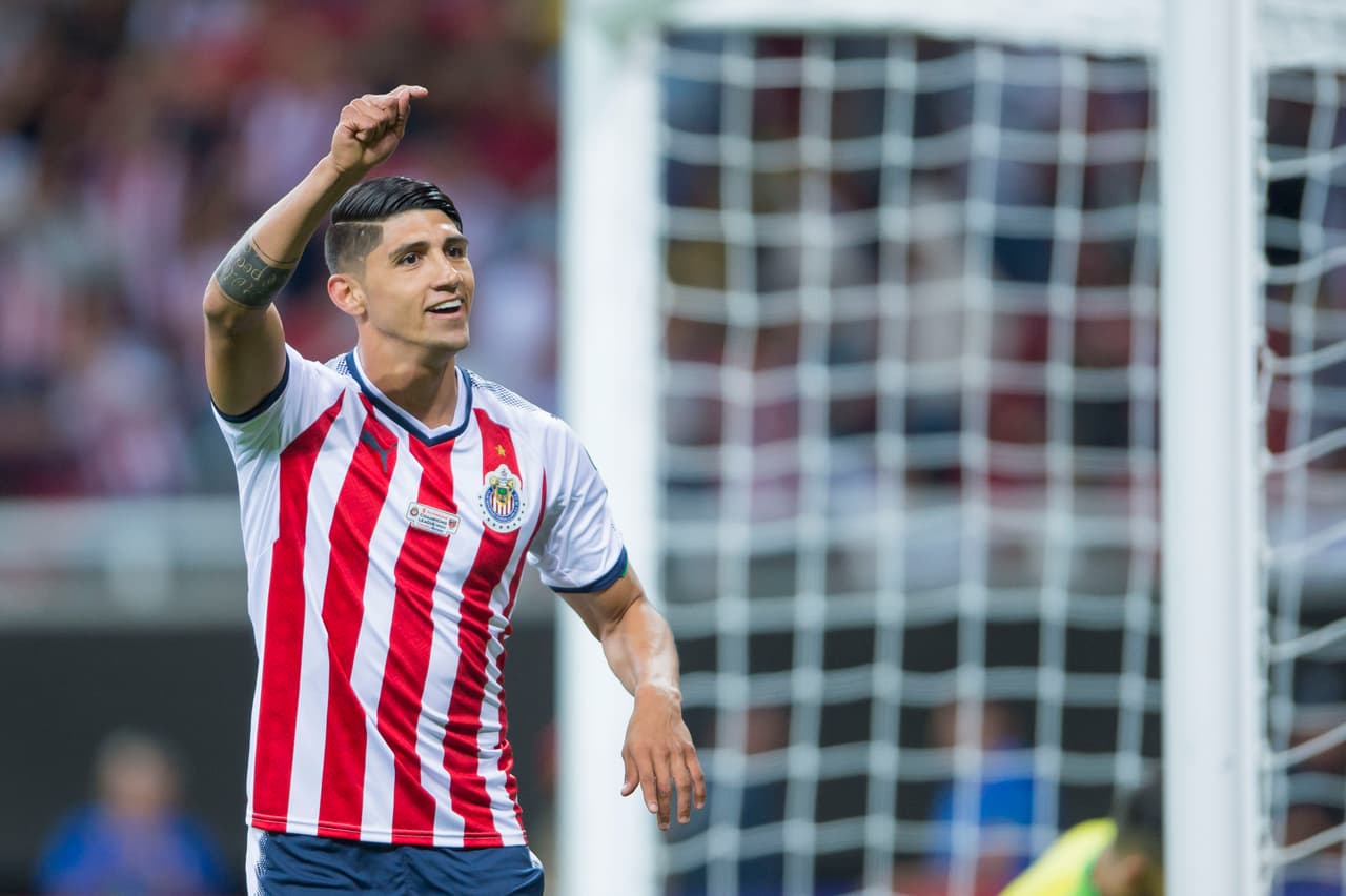 <b>6. Alan Pulido (Chivas) - </b>898,000 seguidores en
<a href="https://twitter.com/puliidooo">@puliidooo</a>