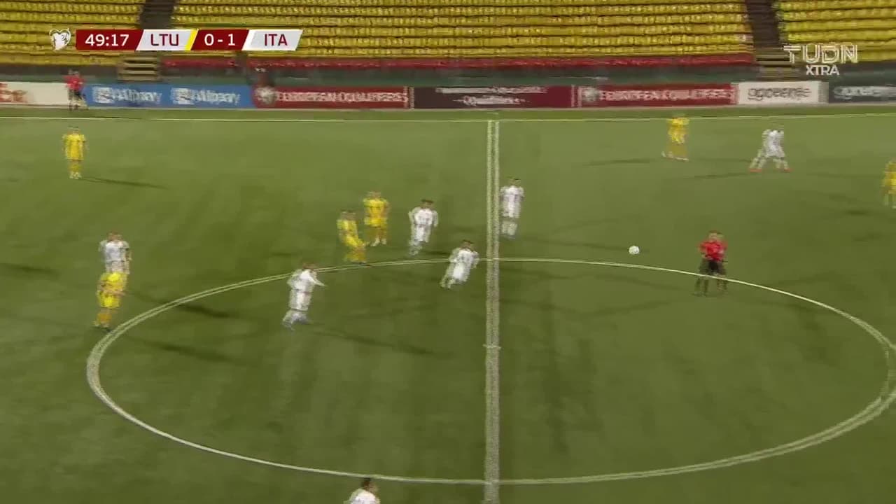 ¡TIRO ATAJADO! disparo por Matteo Pessina.