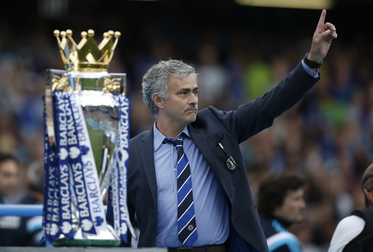 En la segunda campaña Mou y sus pupilos tendrían su revancha logrando levantar el título de campeón de la Premier League, aunque se quedarían cortos en su intento de ganar la Champions.
