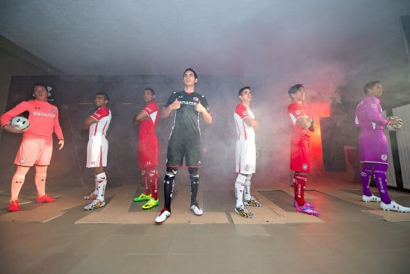 Toluca presentó su nueva línea de uniformes para el Apertura 2014 donde espera ser protagonista y levantar un nuevo título.