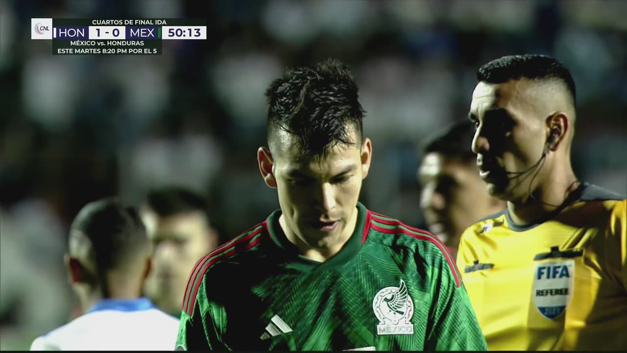 Jugada individual de Hirving Lozano que acaba en un tiro de esquina