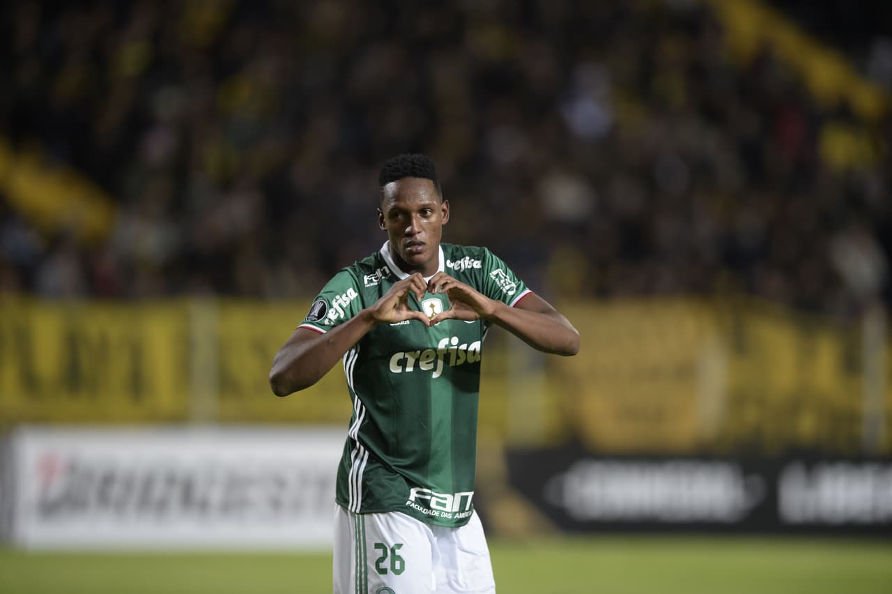 El Cruz Azul tiene el contacto del Palmeiras de Brasil tras el fichaje de Jonathan Cristaldo y ahora irían a por el zaguero colombiano Yerry Mina. Enzo Roco volvería a su país.