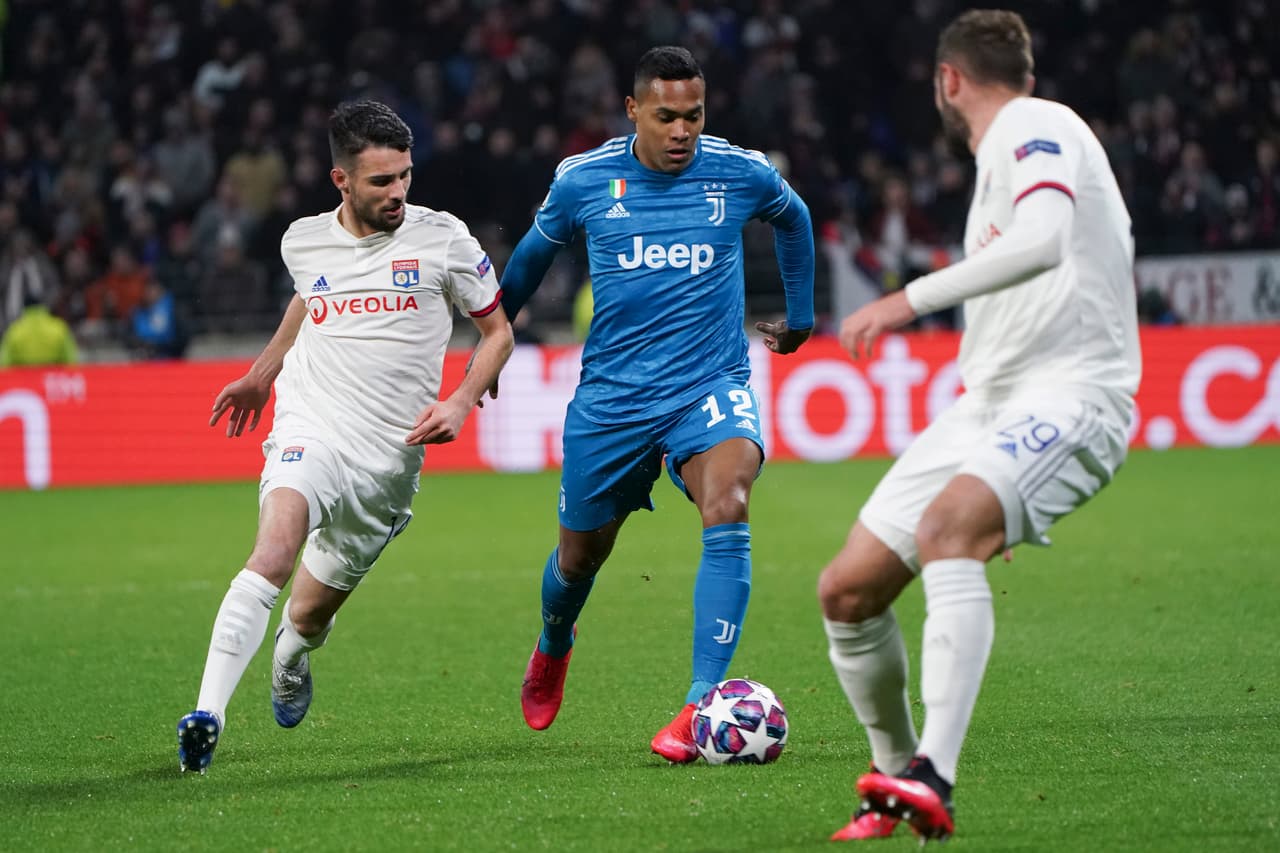 <b>Lateral izquierdo</b>
<br>Alex Sandro