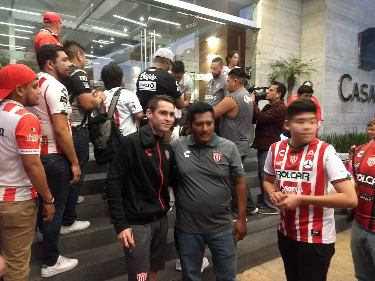 Cae la noche y el Estadio Corregidora se prepara para albergar la vuelta de los cuartos de final entre Querétaro y Necaxa.