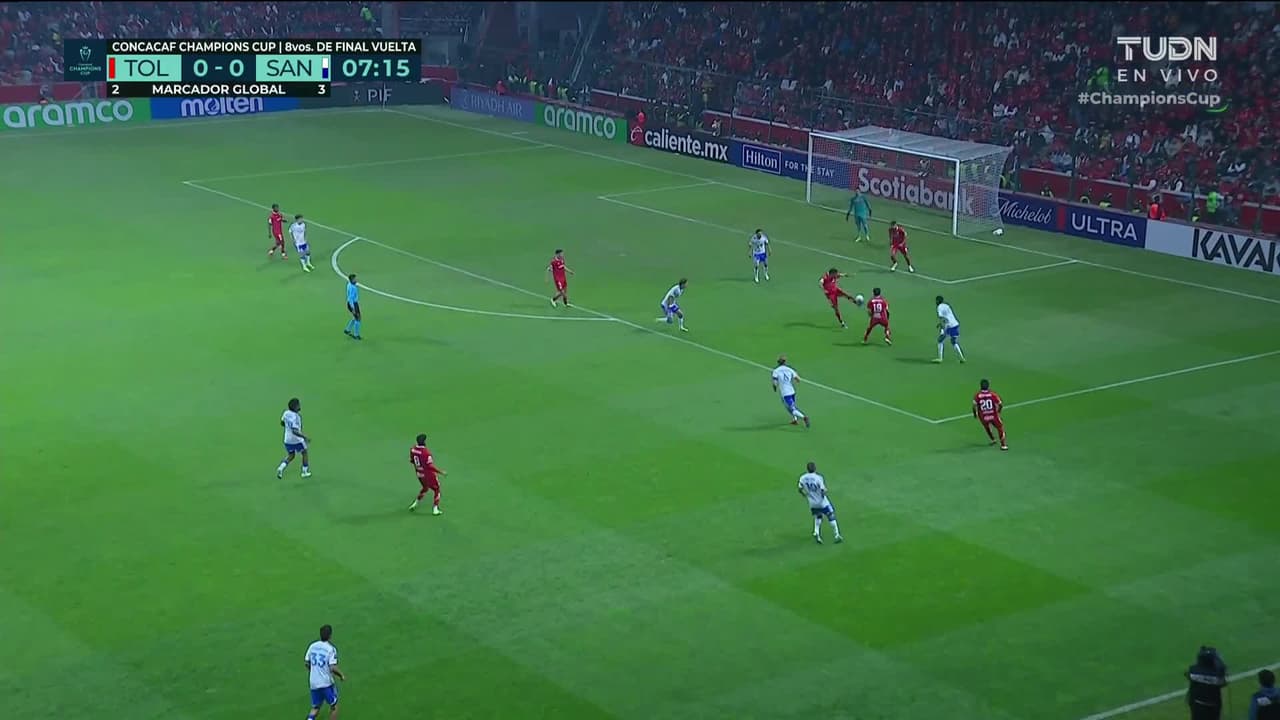 ¡TIRO ATAJADO! disparo por Helinho.