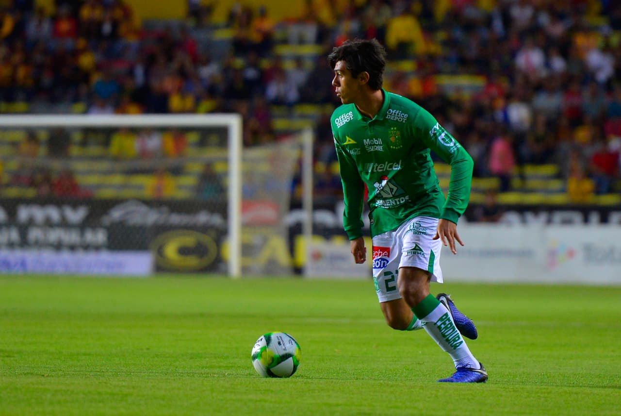 El juvenil mexicano, José Macías, realizó un buen partido y fue de los hombres más peligrosos para la visita.