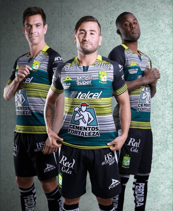 León presentó su tercer uniforme
