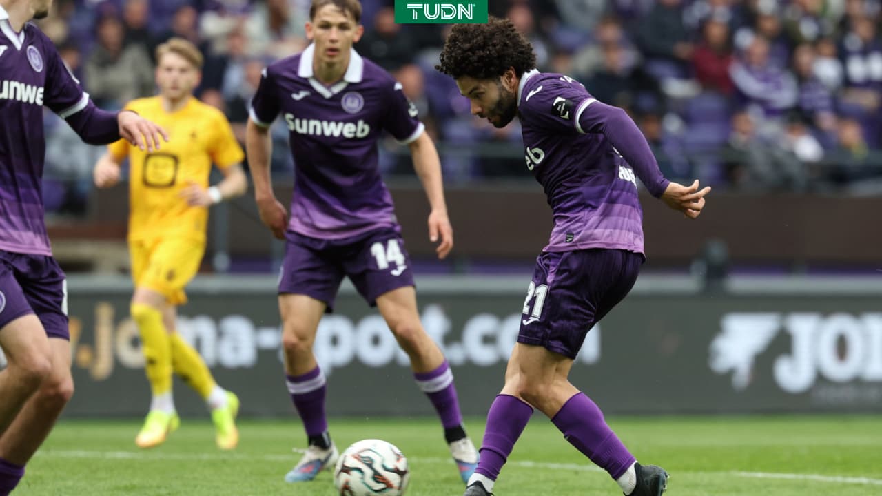 Chino Huerta suma minutos como titular en el empate del Anderlecht con Mechelen