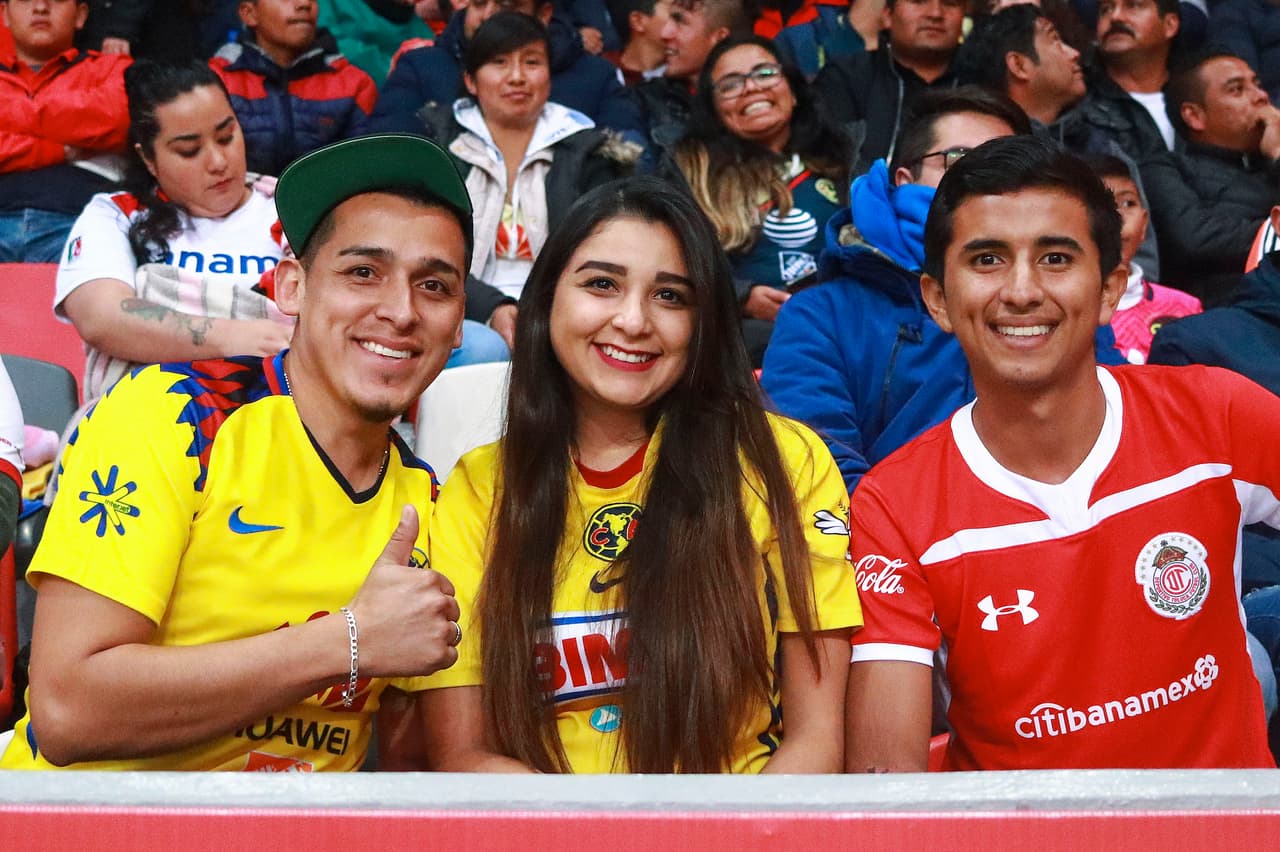 Con gran expectación asistieron los aficionados tanto de Diablos Rojos como de Águilas para la Ida de su serie de Cuartos de Final en la continuación de la Liguilla de la Liga MX.