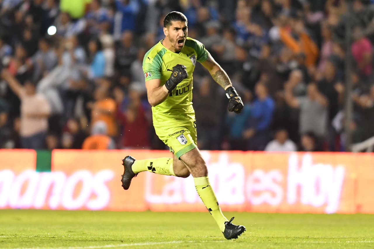 <b>Gil Alcalá.</b> El guardameta de los Gallos se convirtió en indiscutible durante la temporada y mostró su calidad durante el torneo.