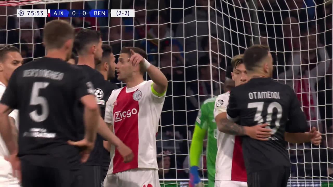 ¡GOL!  anota para Benfica. Darwin Núñez