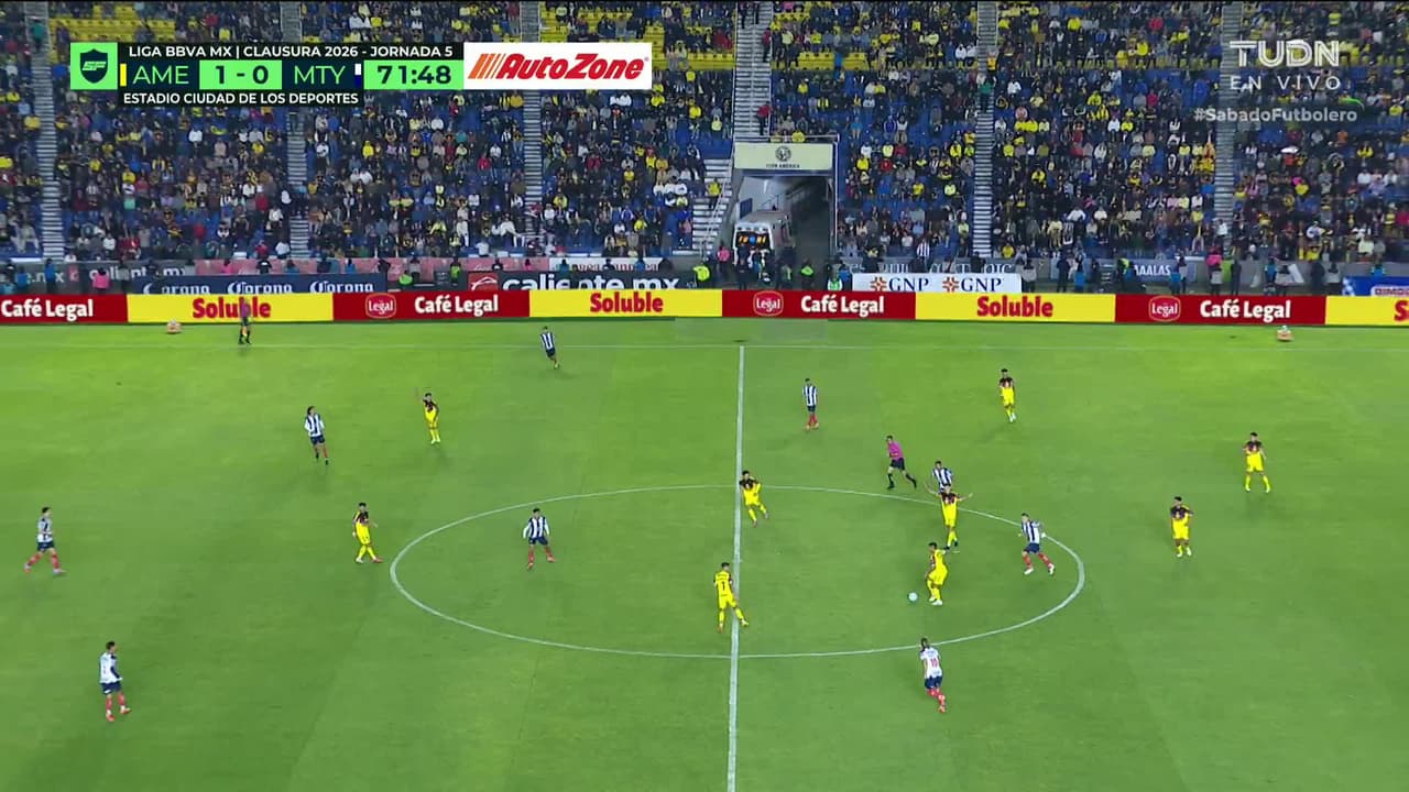 ¡TIRO ATAJADO! disparo por Raphael Veiga.