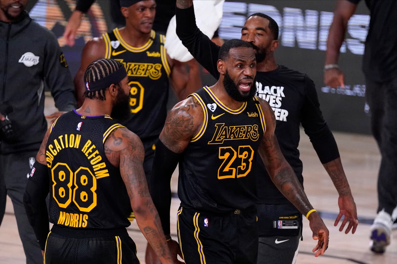 LeBron y los Lakers logran empatar la serie con un marcador de 109-117 a favor.