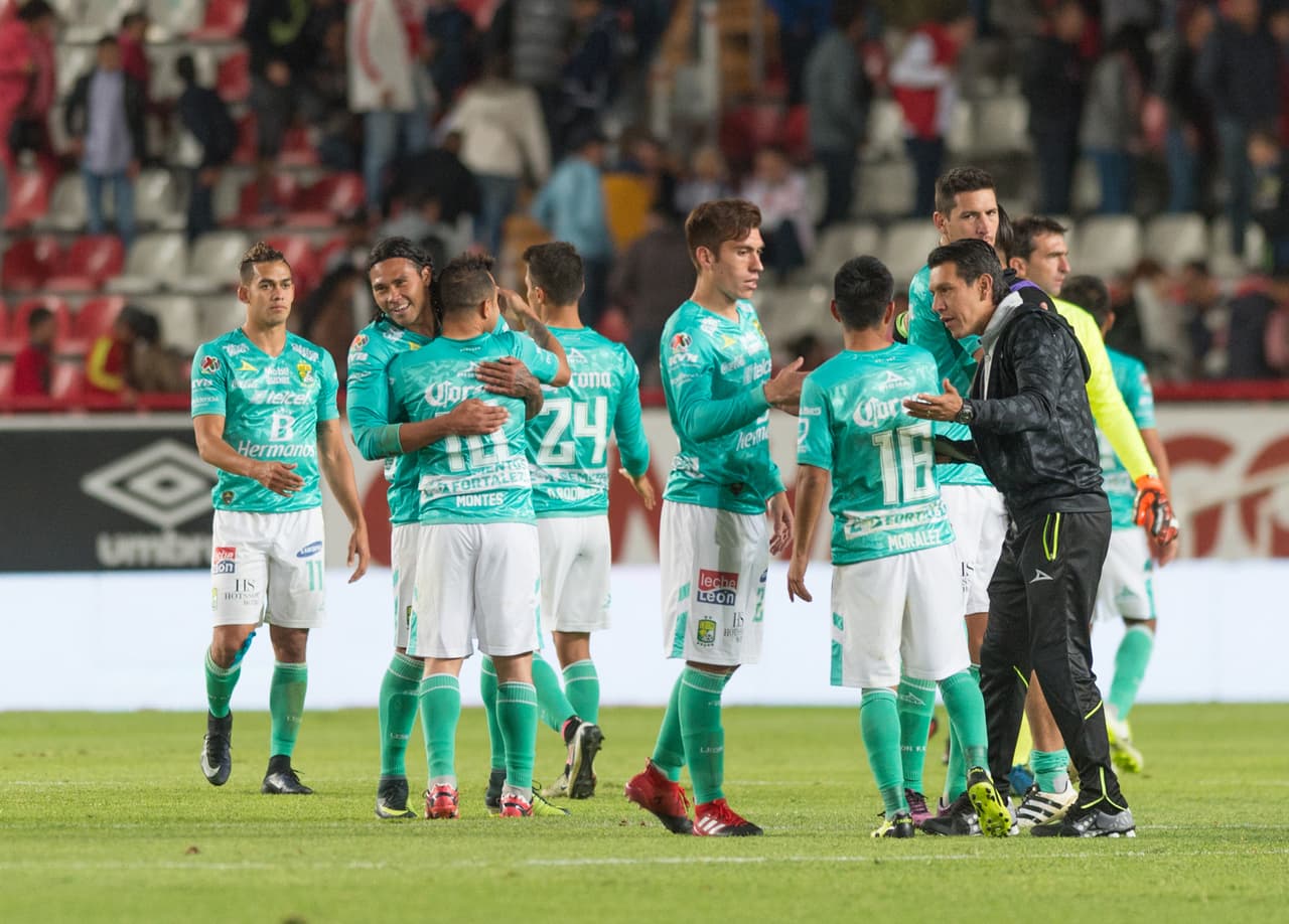 Finalmente, Carlos ‘Gullit’ Peña, tan castigado por un percance vial en la semana, anotó el único gol del encuentro entre Rayos y Esmeraldas a los 85 minutos del juego.ޮ