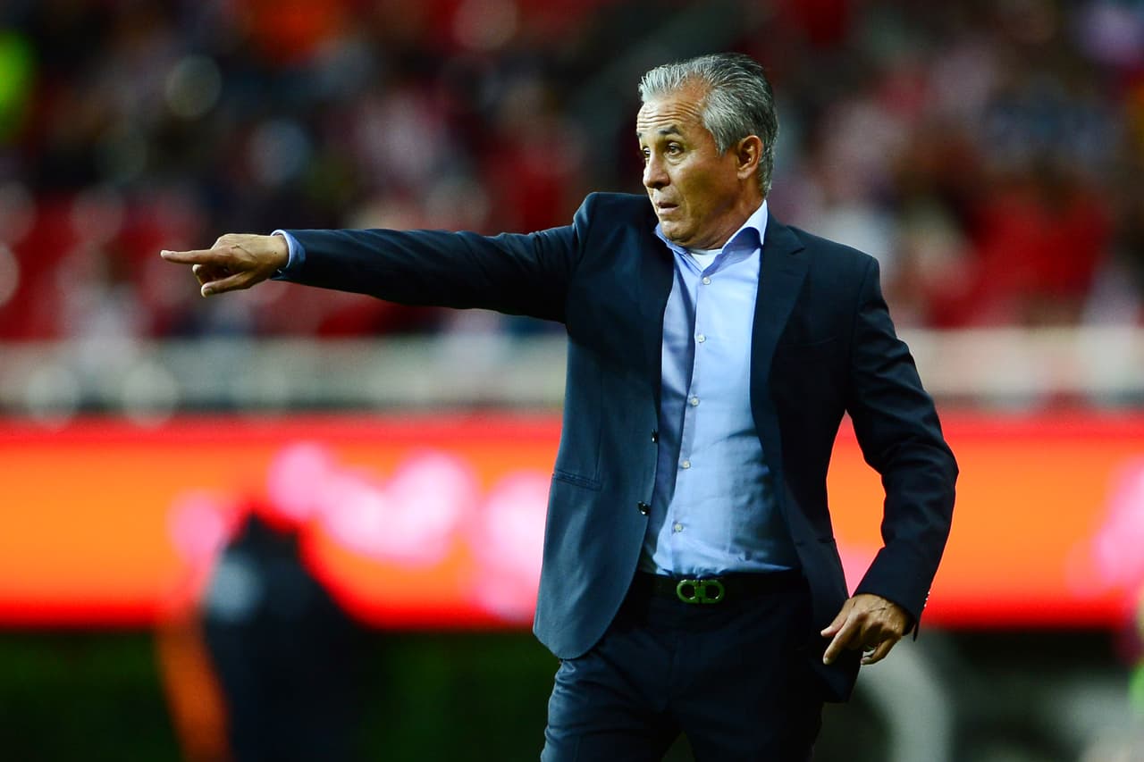 Sergio Bueno, sin miedo ni ultimátum ante América