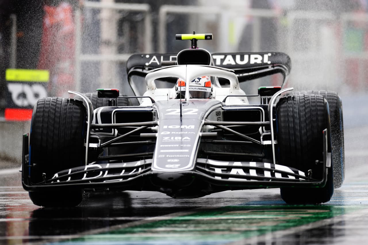 Max Verstappen saldrá en la primera posición para el Gran Premio de Canadá; 'Checo' Pérez en el lugar 13.