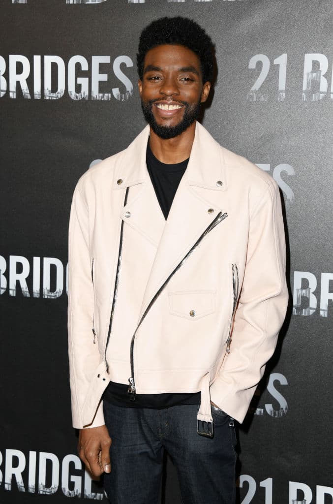 Esto no es nada descabellado, ya que en ‘Black Panther: The Deadliest of the Species’ (2009), Shuri asume el título el de Black Panther.
<br>