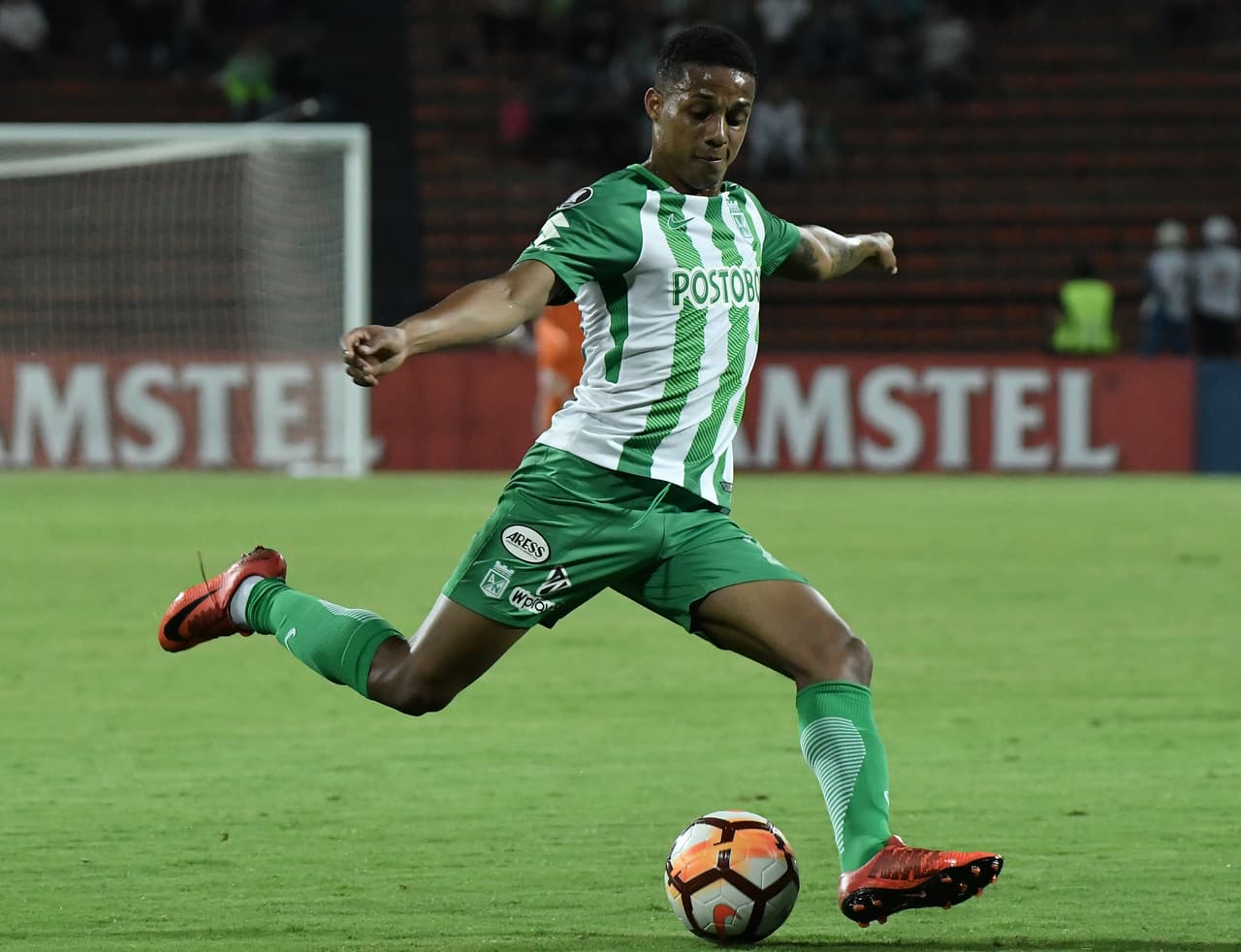 Independiente de Santa Fé vs Atlético Nacional | Ambas escuadras empataron sus clásicos y Santa Fé está a dos unidades del líder, Atlético Nacional. Este fin de semana podríamos tener nuevo líder del máximo circuito del balompié colombiano.
