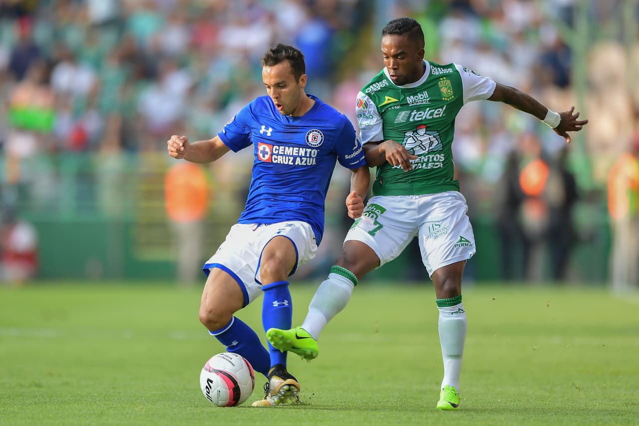 Los locales se volcaron en ataque intentanto igualar el marcador por todos los medios.