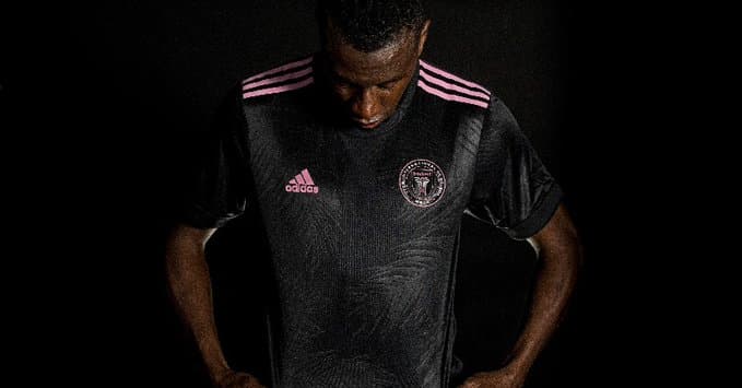 Inter Miami dio a conocer 'La Palma', una variación sobre el uniforme rosa y negro de su primer año.