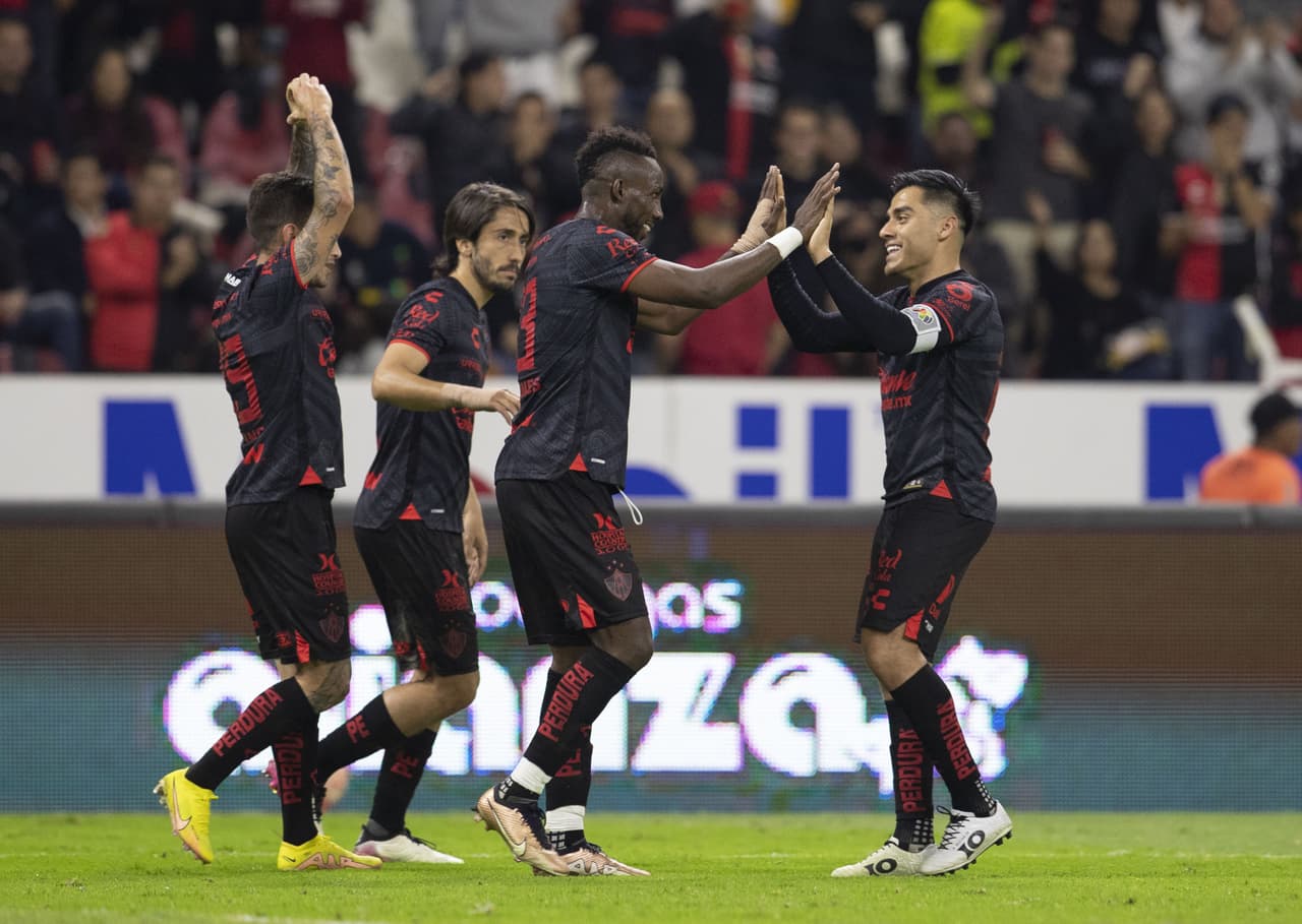 Atlas se impuso ante Mazatlán en el Estadio Jalisco por 2-1, gracias a que Brian Lozano logró el segundo tanto para los tapatíos.