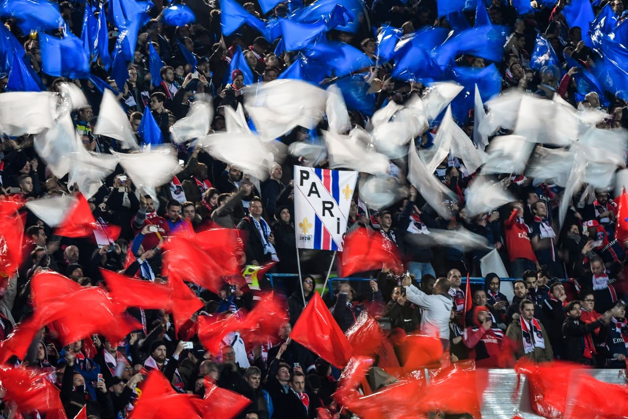 Los fanáticos locales se mostraron optimistas y quisieron apoyar a su equipo con la idea de remontar la serie luego del 3-1 en la ida.