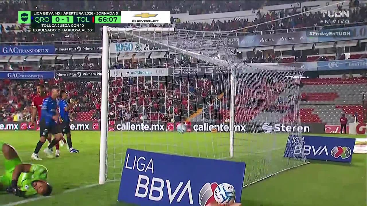 ¡TIRO ATAJADO! disparo por Mateo Coronel.