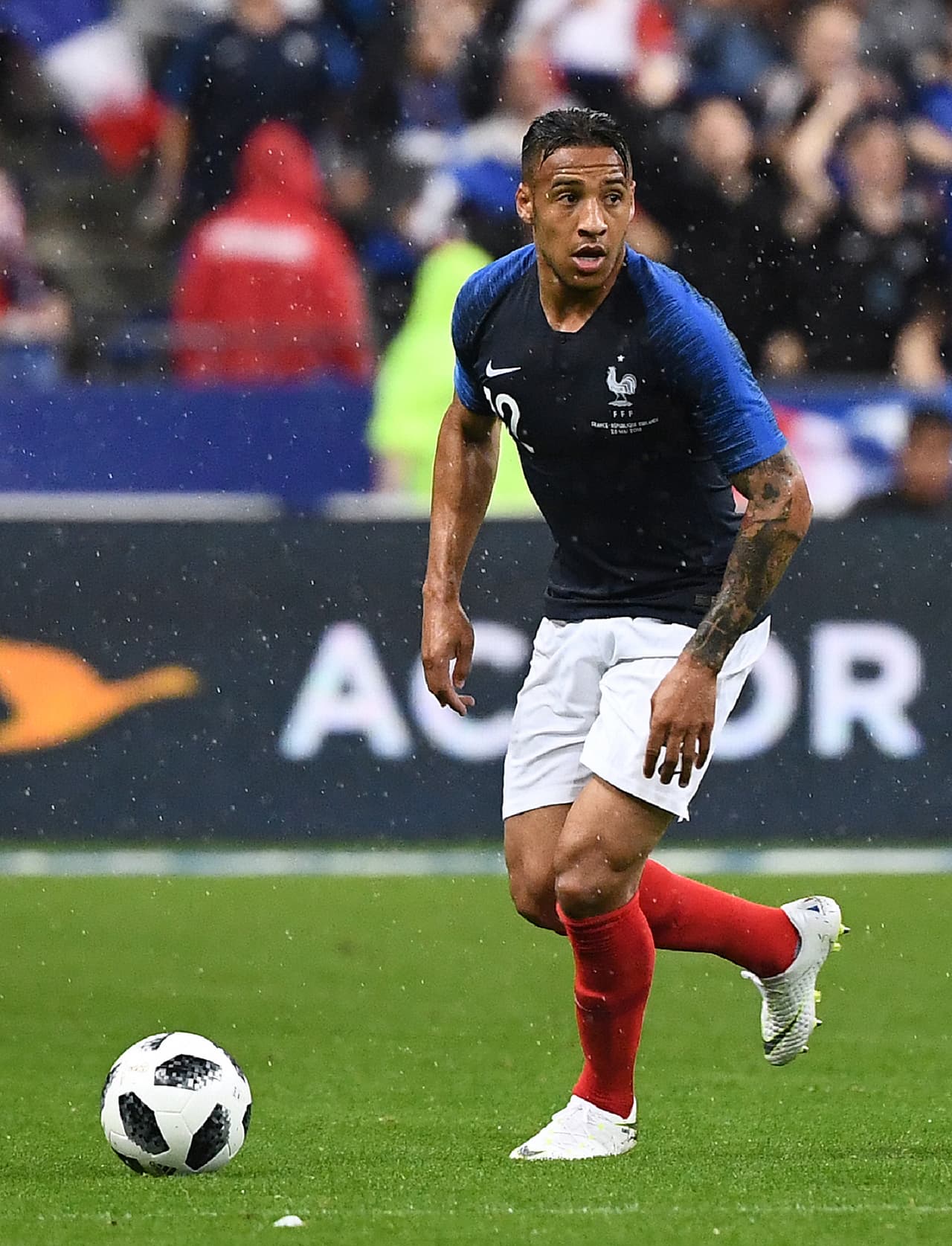 Corentin Tolisso (Francia) - Desde que llegó al F.C. Bayern Múnich la carrera de este mediocampista ha ido en ascenso. Tiene un gran control de balón, buena visión y un remate potente. Además, sus cualidades defensivas están comprobadas a sus 23 años.