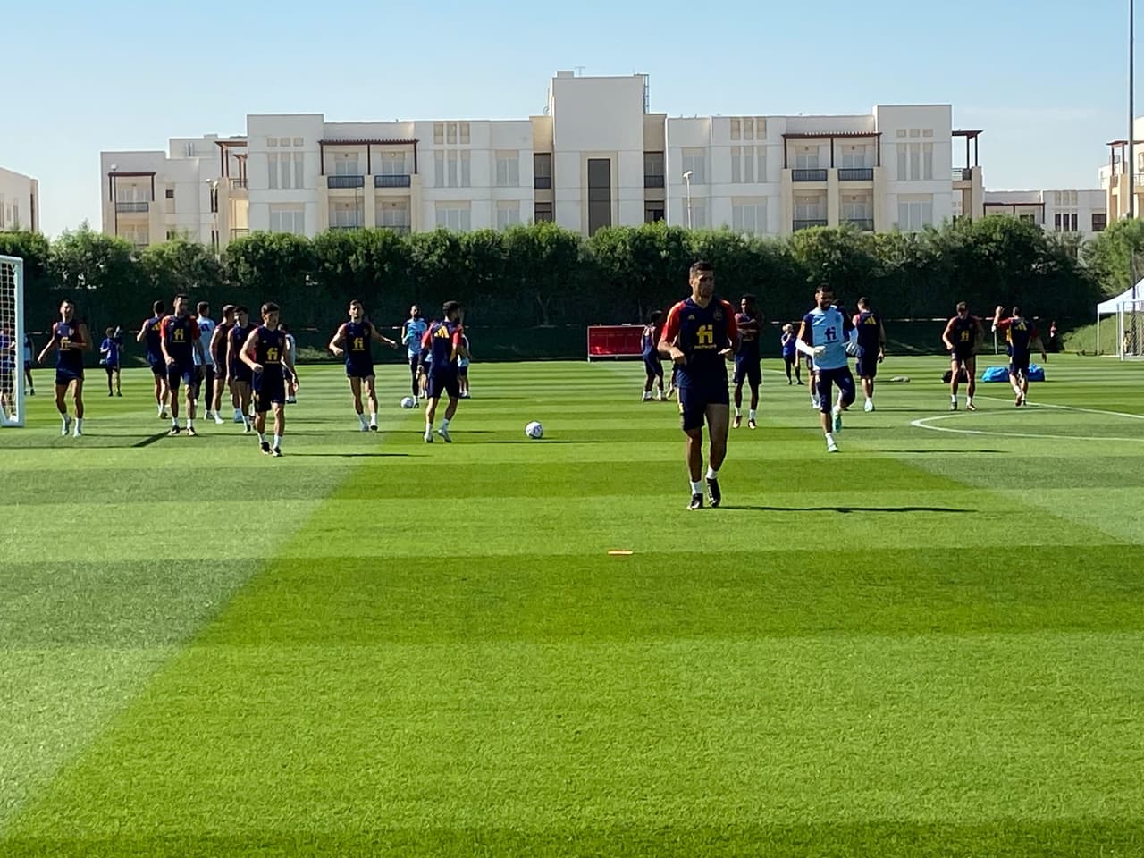 España se lo toma tranquilo y entre risas