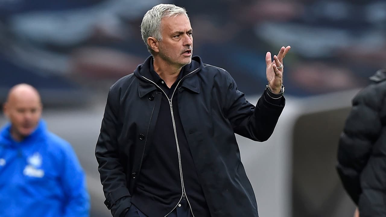 Mourinho: "Prefiero regalar dinero a la caridad que a la FA"