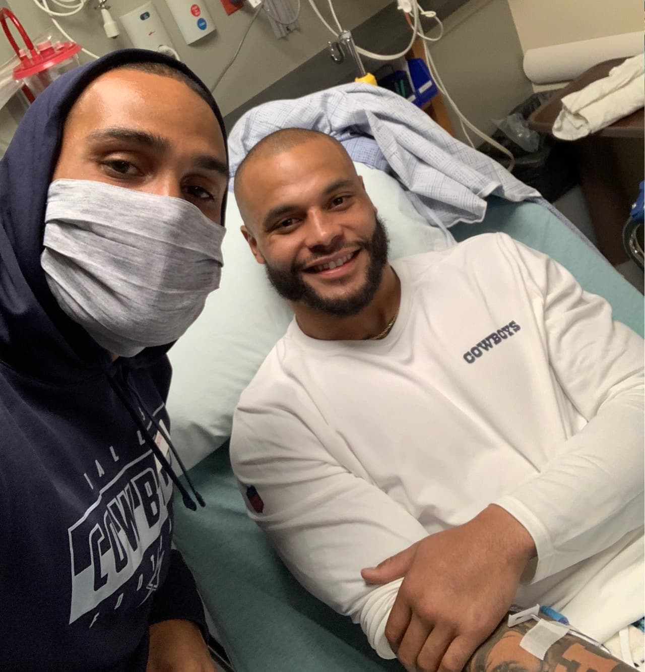 Dak Prescott es operado con éxito de su fractura de tobillo